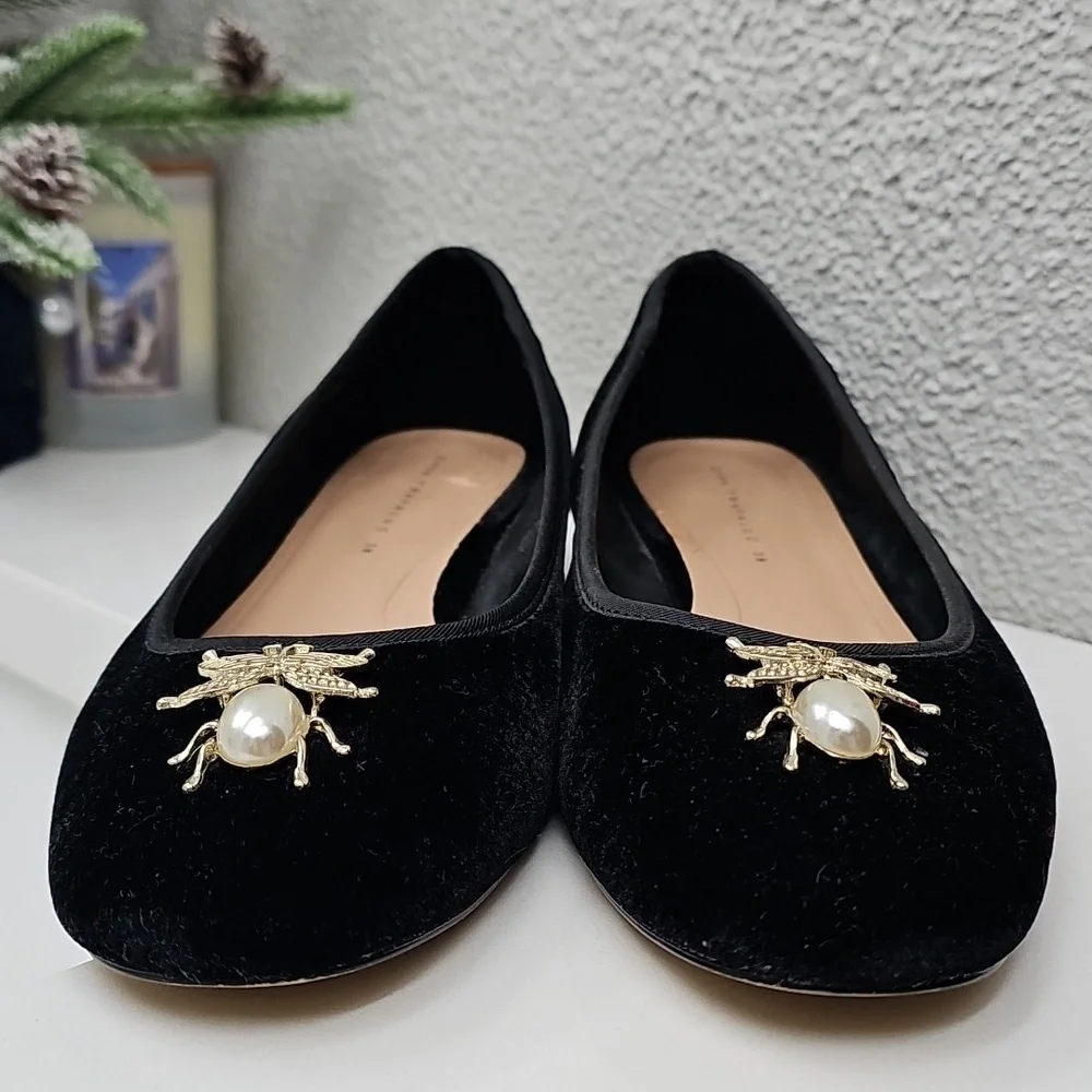Zara Beetle Embelished Velvet Faux Pearl Ballet Flats in Black